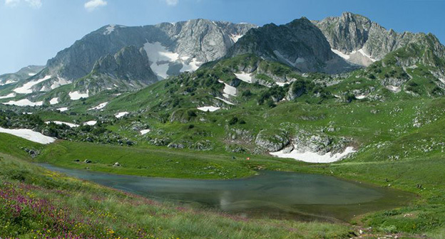 Лагонакское нагорье. Фото: http://fond-adygi.ru/page/adygeja-prodolzhaet-realizaciju-proekta-lagonaki