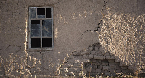Последствия землетрясения в зербайджане. Фото: © Sputnik.kg/ Табылды Кадырбеков, http://ru.sputnik.az/incidents/20160801/406626273.html