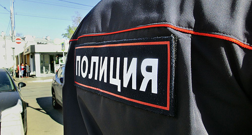 Надпись "Полиция" на форменной одежде. Фото: http://trud-ost.ru/?tag=полиция