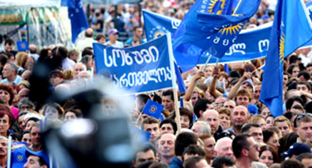 Митинг партии "Грузинская мечта – Демократическая Грузия". Фото http://ru.saqinform.ge/news/28424/-gruzinskaA-meCta-predstavila-v-samegrelo-kandidatov-v-maZoritarnie-deputati-.html