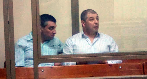 Анастас Тильгеров и Сергей Зиринов (справа)  в зале суда, 9 августа 2016 года. Фото Константина Волгина для "Кавказского узла"