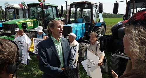 Митинг фермеров перед маршем. Фото: https://twitter.com/melnichenko_va