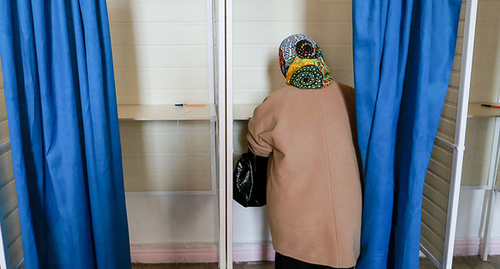 Кабинка для голосования. Баку. Фото Азиза Каримова для "Кавказского узла"