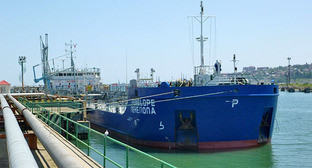 Махачкалинский морской торговый порт. Фото http://www.riadagestan.ru/