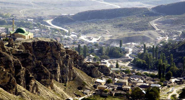 Село Губден. Карабудахкентскйи район Дагестана. Фото: Сергей Мартьянов, Эльдар Расулов http://odnoselchane.ru/