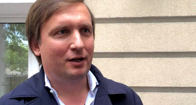 Дмитрий Новиков. Кадр из видео пользователя Райт Коммит https://www.youtube.com/watch?v=9OvEXYgKiic