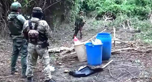 Спецоперация около села Самур в Магарамкентском районе Дагестана. 5 сентября 2016 г. Фото http://nac.gov.ru/