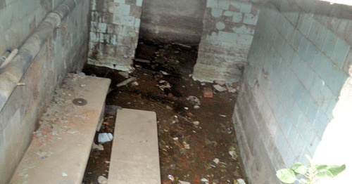 Поврежденный пол в общежитии. Нальчик. Фото Людмилы Маратовой для "Кавказского узла"