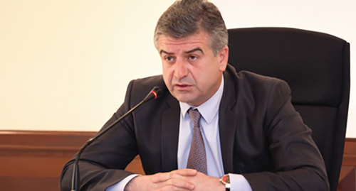 Карен Карапетян
Фото: http://ru.armeniasputnik.am/politics/20160914/4881894/premyer-Karapetyan-vistuplenie.html Карен Карапетян
Фото: http://ru.armeniasputnik.am/politics/20160914/4881894/premyer-Karapetyan-vistuplenie.html