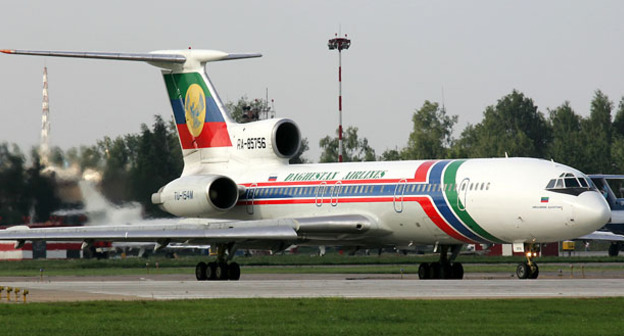 Самолет "Авиалиний Дагестана. Фото: Dmitriy Pichugin https://ru.wikipedia.org/