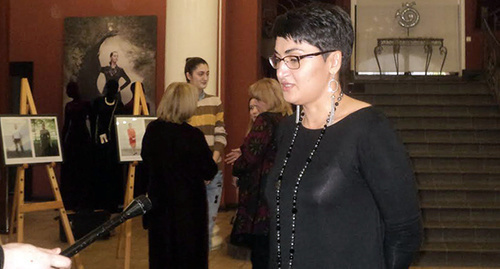 Мария Муссова  на откртыии выставки. Фото Луизы Оразаевой для "Кавказского узла"