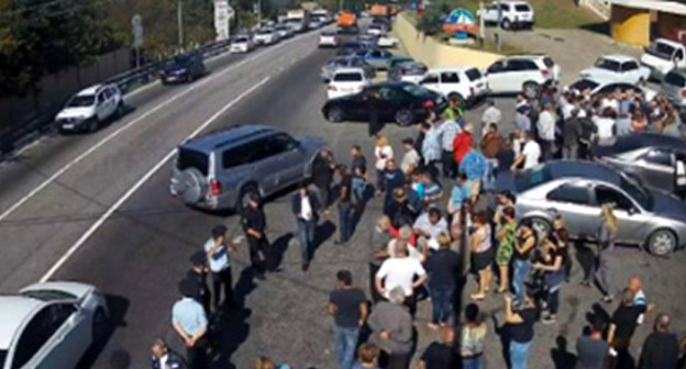 Акция протеста автомобилистов. Сочи, 5 октября 2016 г. Фото http://www.pereslavl.ru/news/world/501403.htm