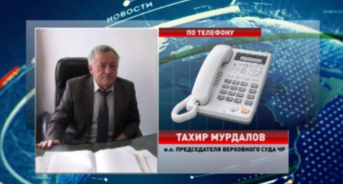 Кадр из репортажа телеканала "Грозный" во время аудиозаписи разговора с Мурдаловым, Youtube.com