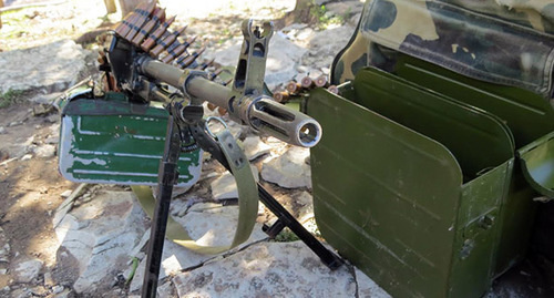 Автоматическое оружие на передовой армии НКР. Фото Алвард Григорян для "Кавказского узла"
