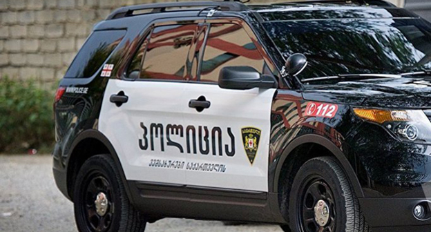 Автомобиль полиции Грузии. Фото © Sputnik / Alexander Imedashvili
http://sputnik-georgia.ru/incidents/20161016/233524249/Ranivshego-transgendera-muzhchinu-zaderzhali-v-Rustavi.html