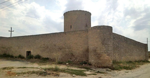 Нардаранский замок. Фото: Талех https://ru.wikipedia.org/