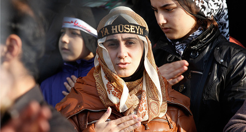 Женщина во время траурной церемонии Ашура. 24 октября 2015 г. Фото Азиза Каримова для "Кавказского узла"