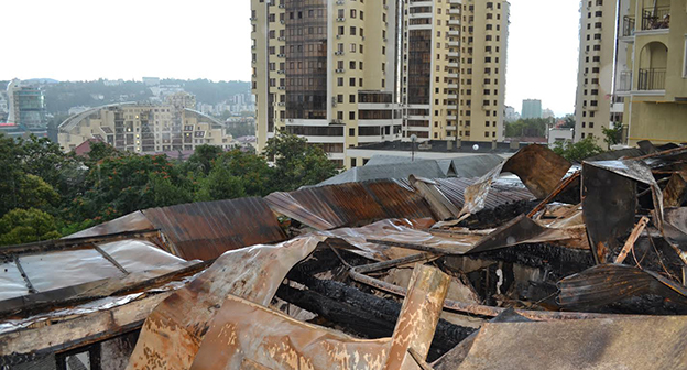 Улица Цюрупы, 4. Сочи. 3 месяца после пожара. Фото Светланы Кравченко