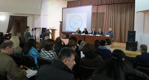 на-конференции-в-Степанакерте-23-октября-2016-год Фото Алвард Григорян для "Кавказского узла"