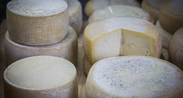 Груцзинский сыр. Фото:  © Sputnik/ Levan Avlabreli
http://sputnik-georgia.ru/Tbilisi/20161101/233684348/Festival-syra-projdet-v-Tbilisi.html