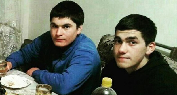 Убитые братья Гасангусейн и Наби Гасангусейновы. Фото из семейного архива, http://www.islamnews.ru/news-504880.html