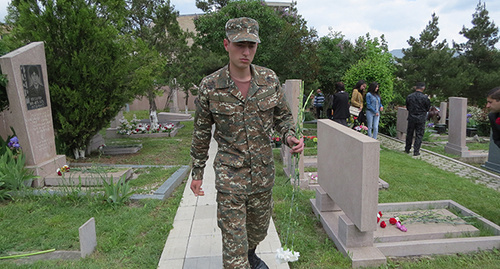 На Мемориальном комплексе в Степанакерте также похоронены воины карабахской войны. Фото Алвард Григорян для "Кавказского узла"