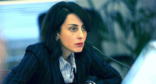 Хатия Деканоидзе. Фото: NewPolicehttps://ru.wikipedia.org/wiki/%D0%A4%D0%B0%D0%B9%D0%BB:Khatia_Dekanoidze.jpg