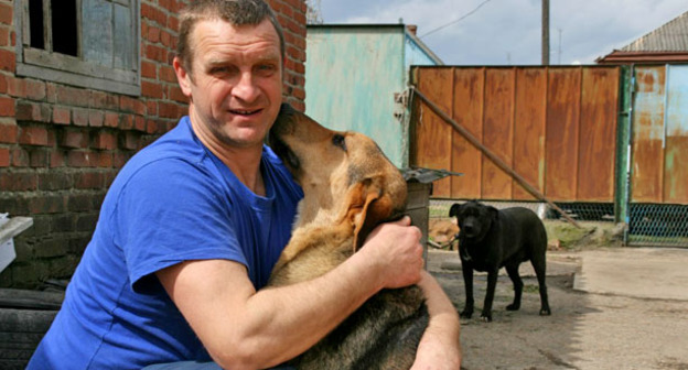 Владелец приюта Павел Алехин. Фото Анны Грицевич для "Кавказского узла"