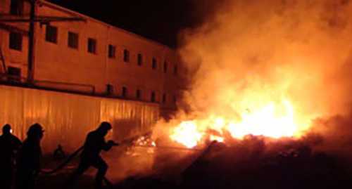Пожар на складе в Ростове-на-Дону. Фото http://news61.ru/incident/9083.html