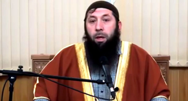 Магомеднаби Магомедов. Скриншот с видеозаписи проповеди https://www.youtube.com/watch?v=gnpA09ixFBc