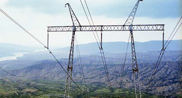 ЛЭП в горах.  Фото:http://m.government.ru/news/9066/ 