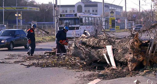 В результате усиленного ветра, порывы которого на территории республики достигали 34 м/c, пострадали социальные объекты, частные домовладени. Фото https://www.facebook.com/mchs09kchr/photos/pcb.1852330854999566/1852330061666312/?type=3&theater В результате усиленного ветра, порывы которого на территории республики достигали 34 м/c, пострадали социальные объекты, частные домовладени. Фото https://www.facebook.com/mchs09kchr/photos/pcb.1852330854999566/1852330061666312/?type=3&theater
