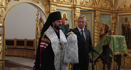 Епископ Владикавказский и Аланский Леонид и глава республики Вячеслав Битаров  Фото Эммы Марзоевой для "Кавказского узла"