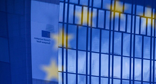 Фрагмент флага Евросоюза. Фото © Sputnik/ Алексей Витвицкий
Read more: http://sputnik-georgia.ru/politics/20161214/234179795/Procedury-na-puti-k-otmene-viz-dlja-Gruzii-v-ES.html
