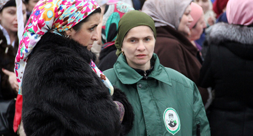 Женщины на улицах Грозного. Чечня. Фото Ахмеда Альдебирова для "Кавказского узла"