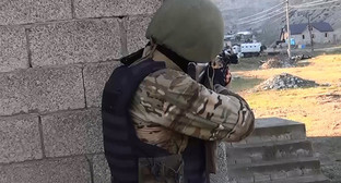 КТО в Дагестане. Фото http://nac.gov.ru/kontrterroristicheskie-operacii/v-hode-kto-v-dagestane-neytralizovan-glavar.html КТО в Дагестане. Фото http://nac.gov.ru/kontrterroristicheskie-operacii/v-hode-kto-v-dagestane-neytralizovan-glavar.html