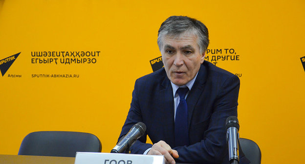 Министр здравоохранения Андзор Гоов. Фото © Sputnik. Роберт Джопуа
http://sputnik-abkhazia.ru/analytics/20161219/1020089871/ministr-zdravooxraneniya-lyudi-zabirayut-zayavleniya-o-vzyatkax.html