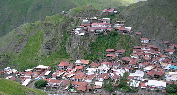 Араку-дюкъул, Рутульсикй район Дагестана.  Фото - Рамазан Гасанов  http://odnoselchane.ru/?page=photos_of_category&sect=923&com=photogallery