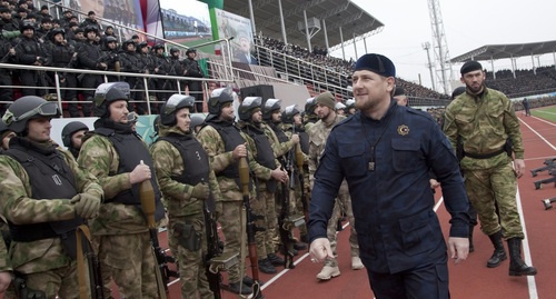 Рамзан Кадыров на мероприятии на стадионе в Грозном с участием чеченских силовиков. на Фото: сайт главы Чечни.