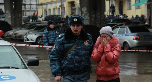 На месте теракта 30 декабря 2013 года. Фото http://bloknot-volgograd.ru/news/29-dekabrya-v-volgograde-proydet-panikhida-po-zher-804971?sphrase_id=190112