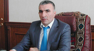 Джаруллу Омаров. Фото http://www.urkarakh.ru/glava-municipalnogo-rayona Джаруллу Омаров. Фото http://www.urkarakh.ru/glava-municipalnogo-rayona