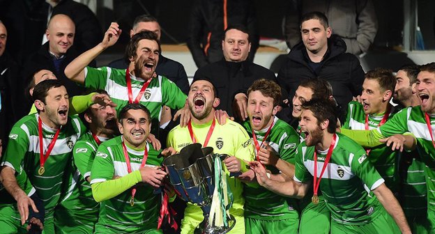 Игроки ФК "Торпедо". Фото FB / Georgian Football Federation
http://sputnik-georgia.ru/sport/20161123/233911707/Torpedo-Kutaisi-stal-obladatelem-Kubka-Gruzii-po-futbolu.html