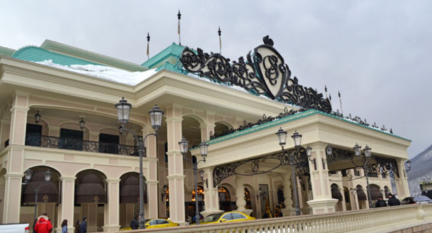 Здание казино в Красной Поляне. Фото Светланы Кравченко для "Кавказского узла"