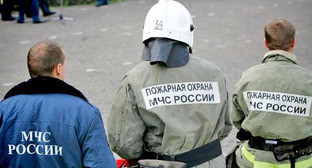 Сотрудники МЧС России. Фото: Геннадий Аносов / Югополис Сотрудники МЧС России. Фото: Геннадий Аносов / Югополис