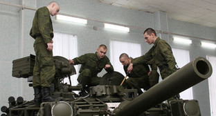 В учебном центре подготовки младших специалистов танковых войск. Фото http://function.mil.ru/news_page/country/more.htm?id=12108333@egNews В учебном центре подготовки младших специалистов танковых войск. Фото http://function.mil.ru/news_page/country/more.htm?id=12108333@egNews