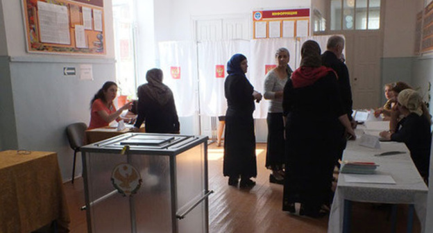 На избирательном участке в Дагестане. Фото Патимат Махмудовой для "Кавказского узла"