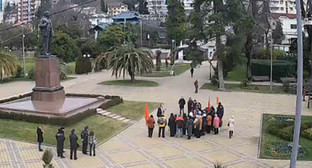 В Сочи коммунисты и «дети войны» провели акцию памяти в день смерти Ленина. Фото Светланы Кравченко для "Кавказского узла" В Сочи коммунисты и «дети войны» провели акцию памяти в день смерти Ленина. Фото Светланы Кравченко для "Кавказского узла"