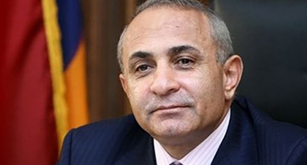 Овик Абрамян. Фото http://www.vestikavkaza.ru/upload/2016-09-07/584d197158e340dfa49d1c0bdc1f7be3.jpg 