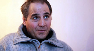 Артур Саргсян. Фото http://hetq.am/arm/news/75687/mardu-iravunqneri-pashtpani-nerkayacucichnern-aycelel-en-hacadul-haytararats-artur-sargsyanin.html Артур Саргсян. Фото http://hetq.am/arm/news/75687/mardu-iravunqneri-pashtpani-nerkayacucichnern-aycelel-en-hacadul-haytararats-artur-sargsyanin.html