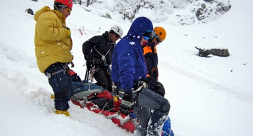 Спасатели в горах. Фото http://academ.info/news/30428?mode=reply
